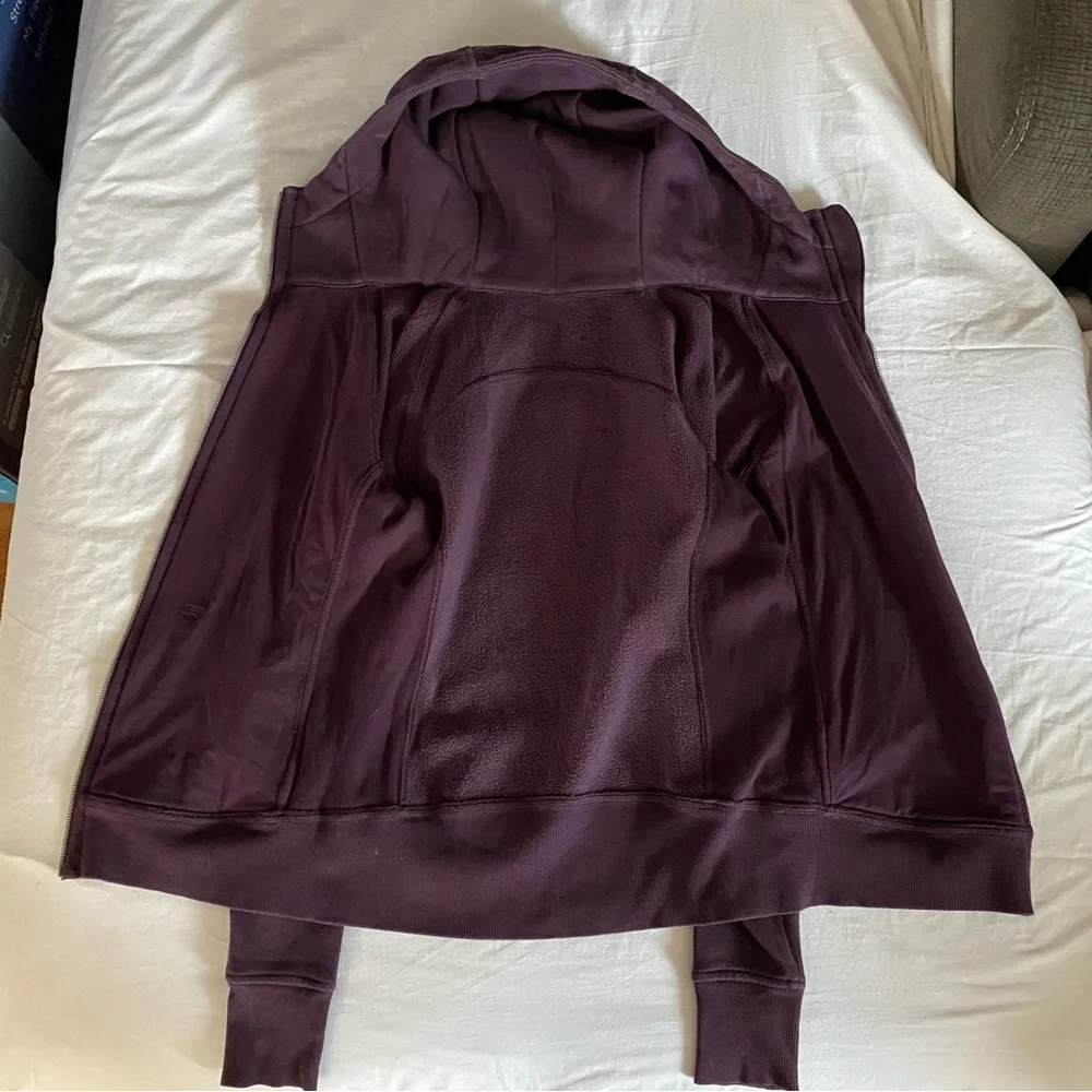 Lululemon Light As Warmth Scuba Black Cherry size 6 - Picture 7 of 14